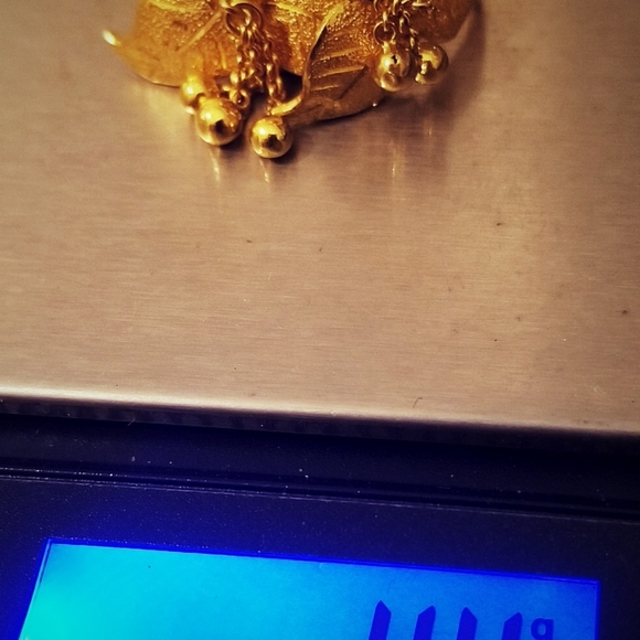 24K Gold One of A kind Screw'Back Earrings♡ - Picture 5 of 5